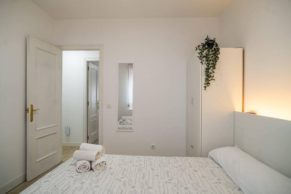 Apartamento entero, ¡Paraíso Cántabro! Piso Moderno en Torrelavega in Torrelavega, Costa de Cantabria