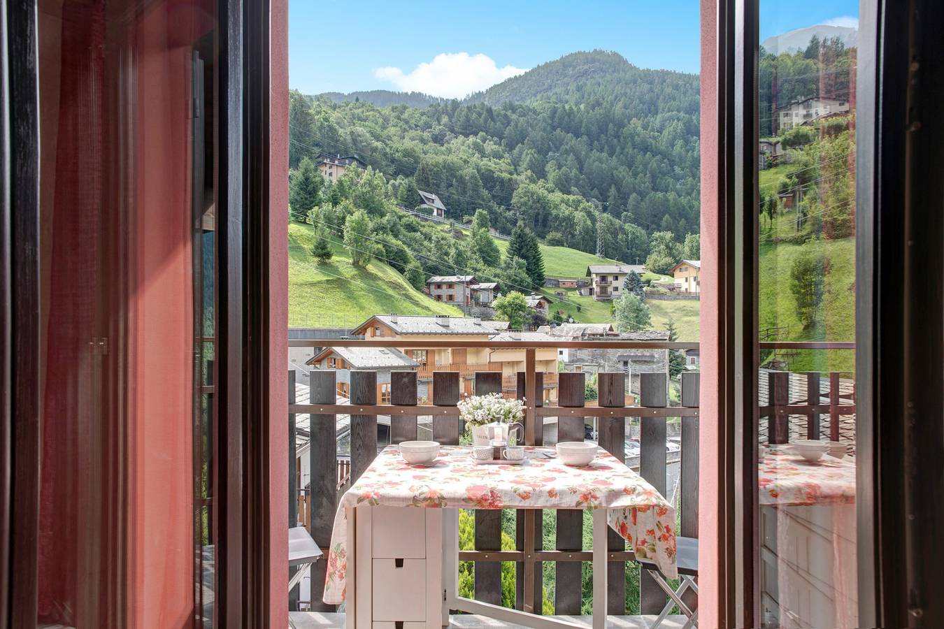 Appartamento intero, Appartamento 'Appartamento Gaia' con vista sulle montagne, terrazza e giardino in comune in Caspoggio (Borgo), Caspoggio