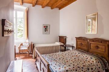 Casa Vacanza per 8 Persone in Zandobbio, Prealpi Bergamasche Orientali, Foto 1