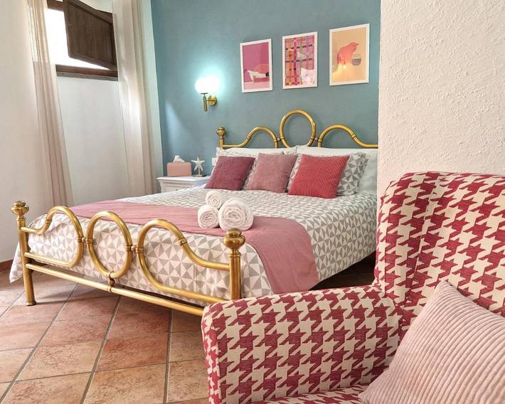 Location de vacances pour 4 personnes, avec Jacuzzi et Terrasse ainsi que Jardin et Vue à Ghilarza - 4