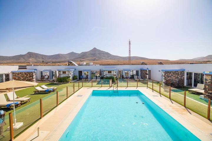 Hotel para 2 personas, con piscina además de jacuzzi y jardín en Fuerteventura