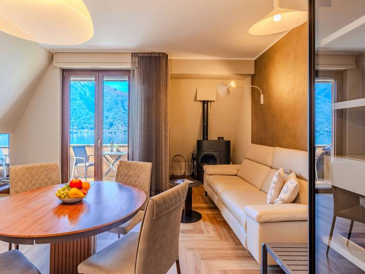 Vacation rental for 4 people, with Balcony and View as well as Lake view in Lake Como