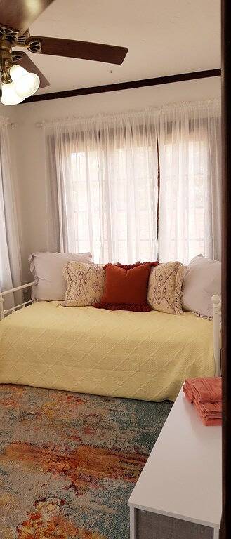 Elegant 1926 Mediterranean Home Heated Pool/Spa Sleeps 12 in Lake Park, Palm Beach County