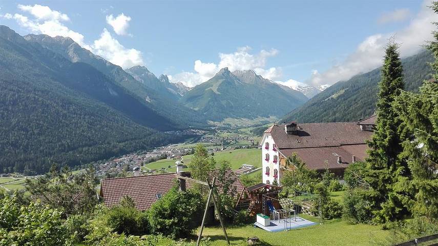 Pension für 2 Personen, mit Ausblick und Garten sowie Pool und Sauna, kinderfreundlich im Stubaital - 2
