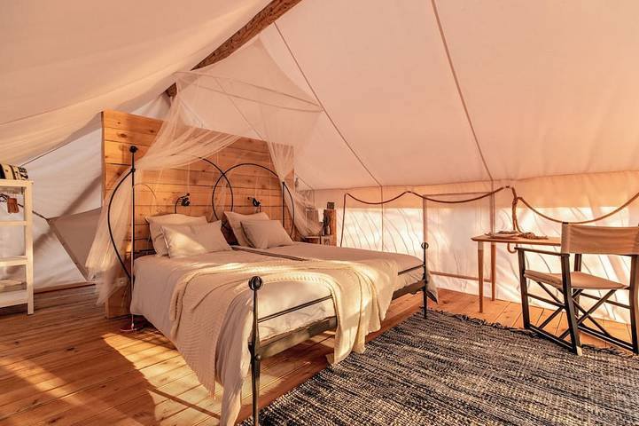 Camping pour 2 personnes, avec balcon, animaux acceptés dans Hvar