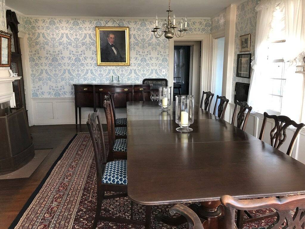 Elegantes historisches Anwesen mit neun Schlafzimmern auf 13 Morgen mit Blick auf Long Island Sound in Old Lyme, Connecticut