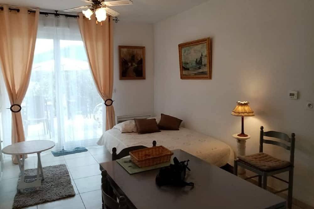 Appartement entier, Appartement avec terrasse et jardin dans petite résidence neuve in Le Plan-de-la-Tour, Côte méditerranéenne (France)