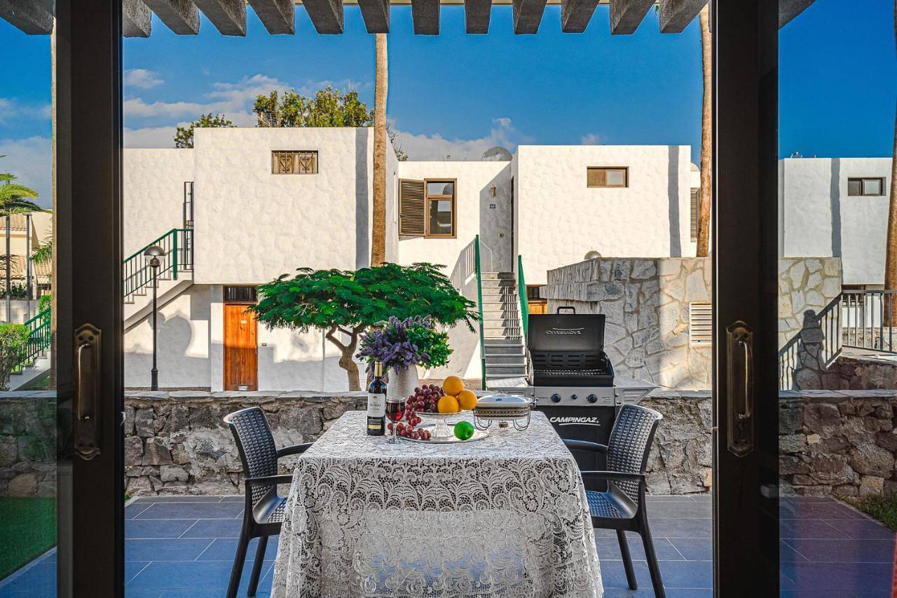 Ganze Wohnung, Bungalow -2 minute from the beach. in San Eugenio Alto, Adeje