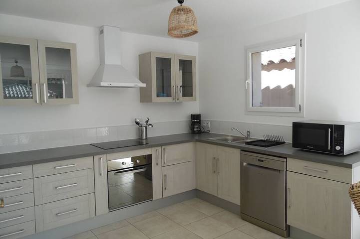 Location de vacances pour 6 personnes, avec Terrasse et Jardin à Collias