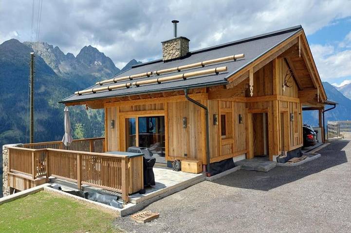 Chalet für 8 Personen, mit Sauna und Whirlpool sowie Terrasse