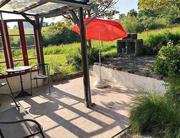 Location de vacances pour 3 personnes, avec terrasse et jardin à Ver (homonymie) - 3