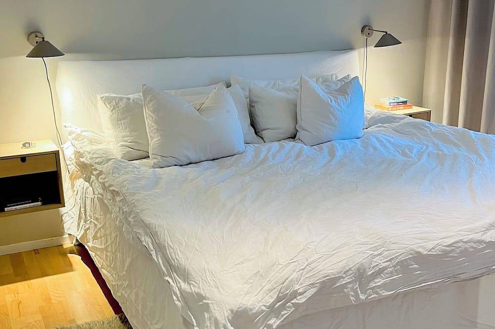 Modern 200sqm Home With 5 Bedrooms & all the Necessities for Family & Friends in Nacka, Stockholmer Schärengarten