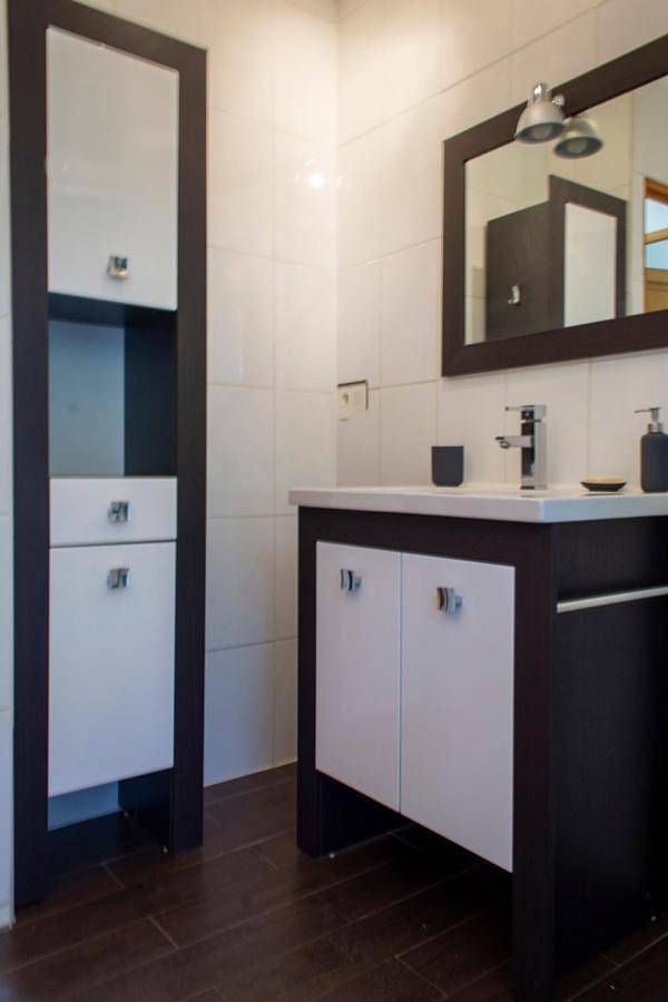 Appartement entier, One-Bedroom Apartment in Saint-Martin-de-Crau, Côte méditerranéenne (France)