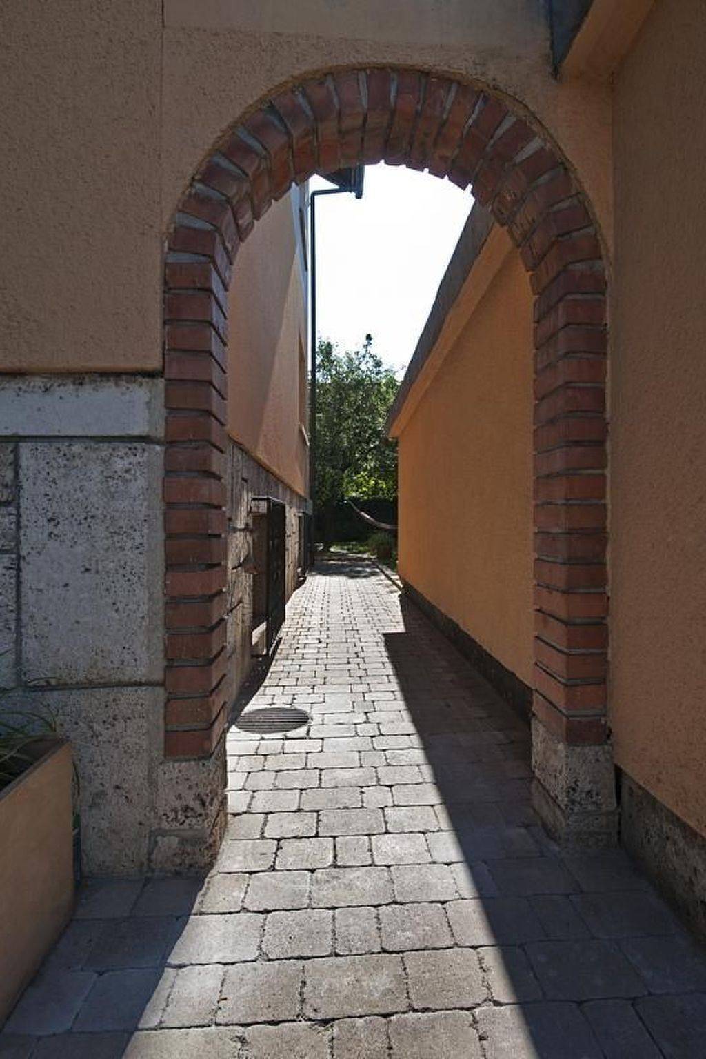 Ferienhäuschen für zwei mit Terrasse und schattigem, kleinen Garten, in der Näh in Liubliana, Osrednjeslovenska
