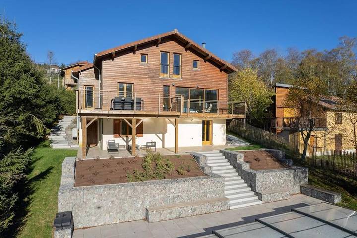 Chalet pour 8 personnes, avec Balcon et Terrasse ainsi que Jardin et Piscine à Ban-sur-Meurthe-Clefcy - 2