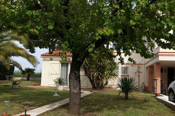 Location de vacances pour 4 personnes, avec Terrasse et Jardin dans Arenes de Frejus