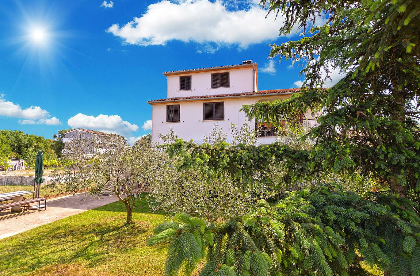 Entire apartment, Holiday apartment for 4 people with terrace in Pula-Medulin, Pula