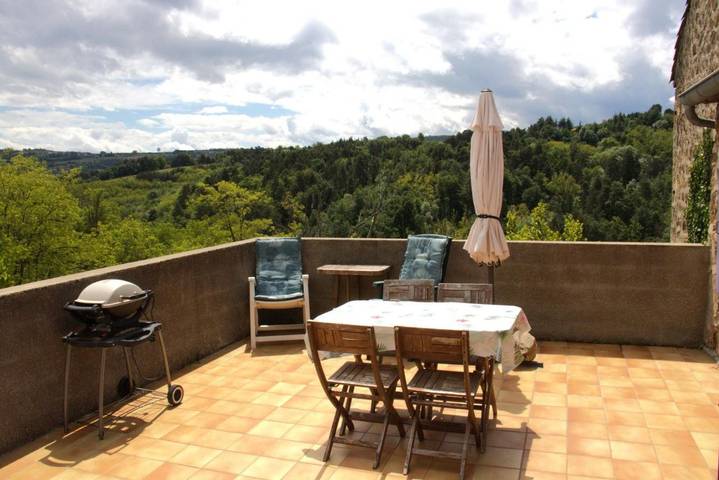Location de vacances pour 2 personnes, avec jardin et vue à Colombier-le-Vieux - 2