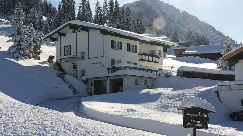 Ferienwohnung für 2 Personen, mit Balkon und Terrasse sowie Garten im Kleinwalsertal - 2