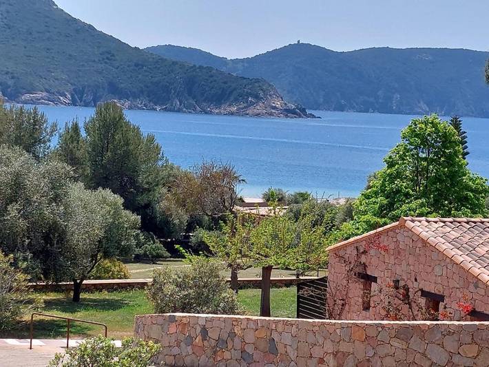 Gîte pour 4 personnes, avec Terrasse et Jardin dans Plage d'Arone