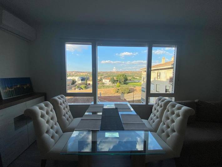Apartamento para 5 personas, con balcón y vistas en Guadix