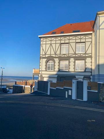 Villa pour 12 personnes, avec Balcon et Jacuzzi ainsi que Terrasse et Vue à Wimereux