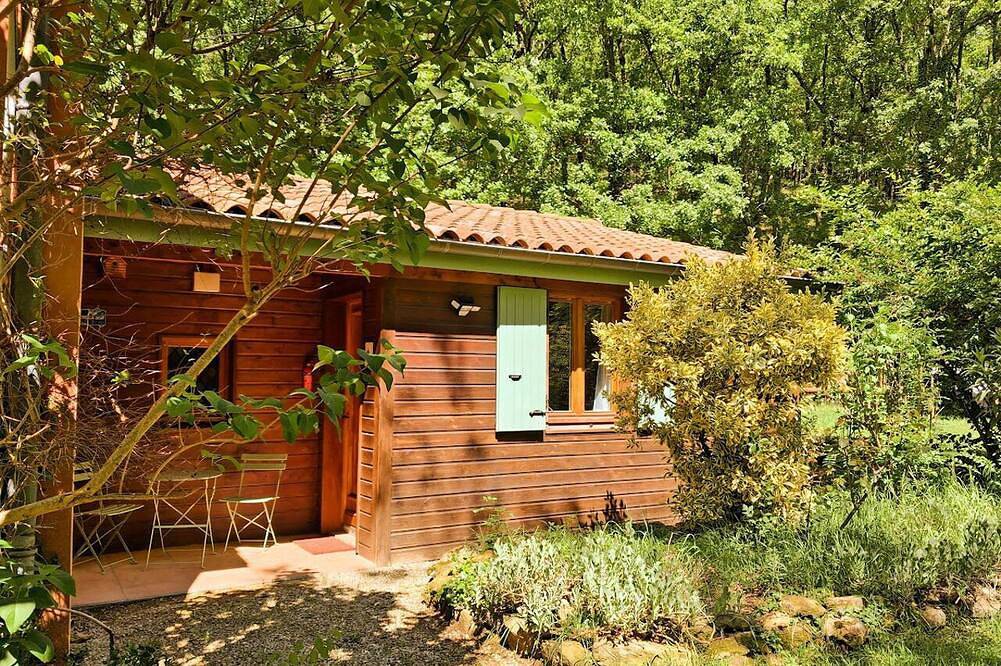 Maison dans parc arboré in Le Poët-Laval, Région de nyons