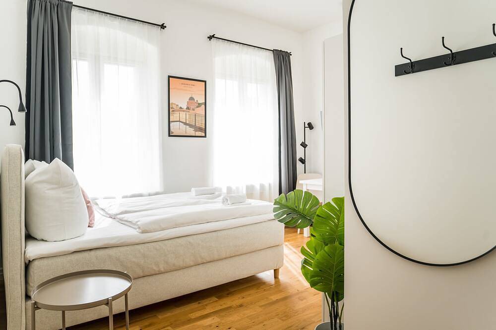Ganze Wohnung, Homaris Apartments Schlüterstraße in Charlottenburg Berlin, Berlin