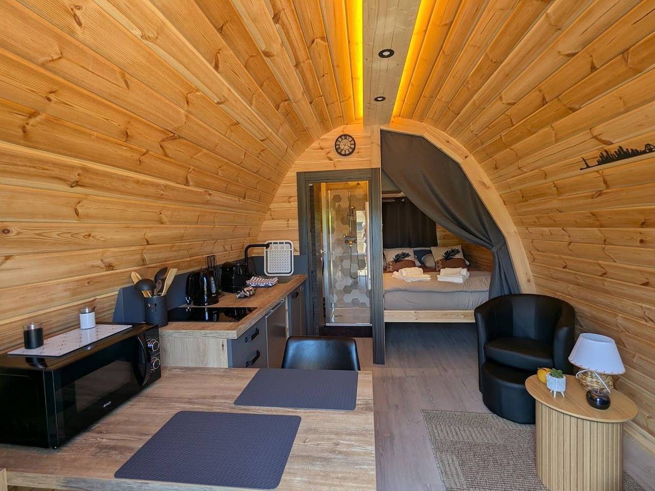 Pod en bois scandinave pour 2 personnes avec Wifi in Rainville, Neufchâteau