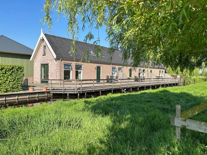 Vakantieappartement voor 4 personen, with Terras and Tuin as well as Uitzicht in Alphen aan den Rijn