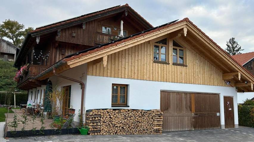 Ferienwohnung für 2 Personen, mit Balkon und Ausblick in Wackersberg