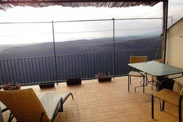 Gîte pour 3 personnes, avec jacuzzi et terrasse à Saint-Cézaire-sur-Siagne