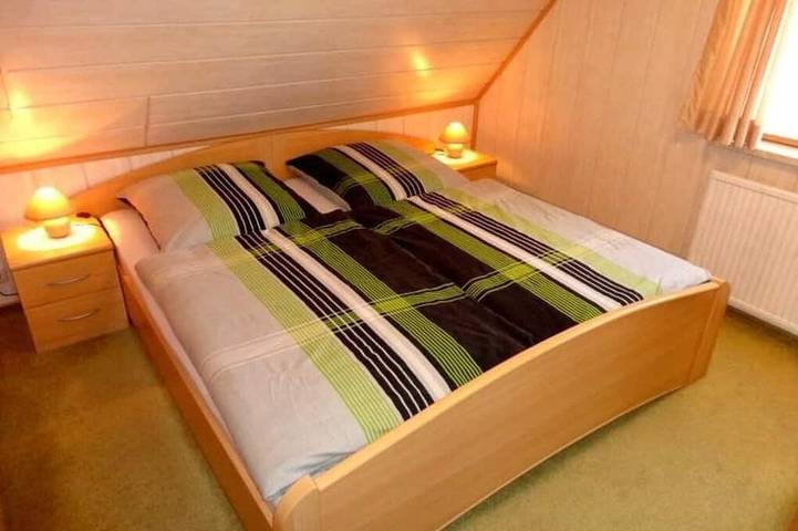 Ferienhaus für 4 Personen, mit Balkon und Garten sowie Pool in Sehmatal - 2