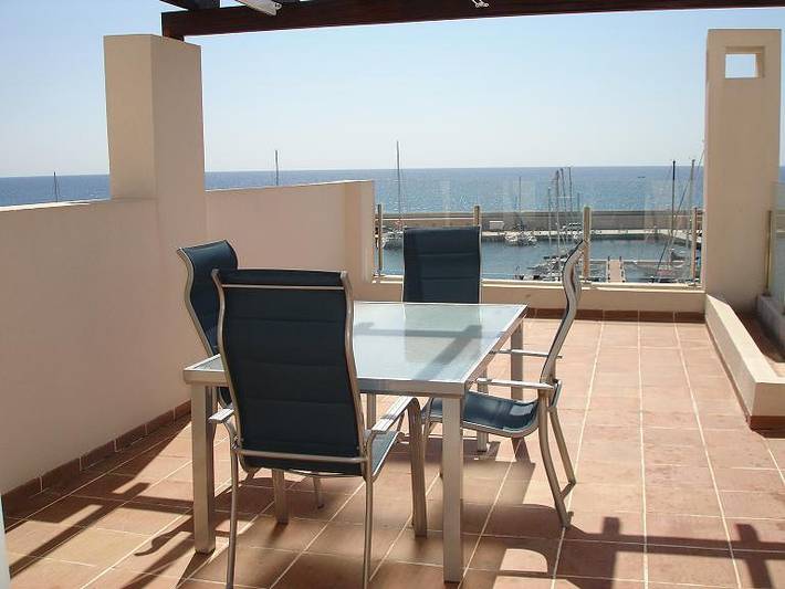 Location de vacances pour 6 personnes, avec balcon et vue sur l’océan à Calafat