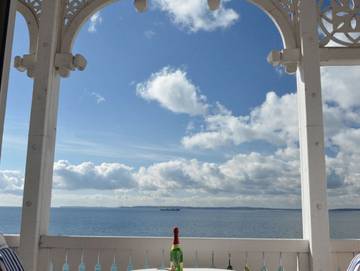 Ferienwohnung für 3 Personen, mit Seeblick und Ausblick sowie Balkon, mit Haustier in Sassnitz