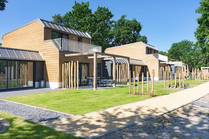 Holiday home for 6 people, with garden and pool as well as balcony - 1