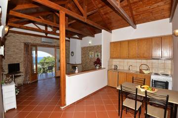 Holiday Apartment for 3 People in North Crete, Crete, Photo 4