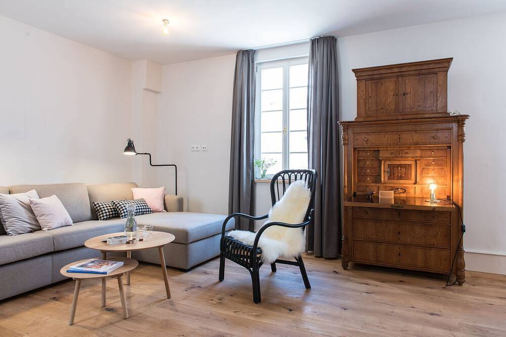 Ganze Wohnung, Modernes Apartment im Denkmal, seniorengerecht im Eg in Lahr, Mittlerer Schwarzwald