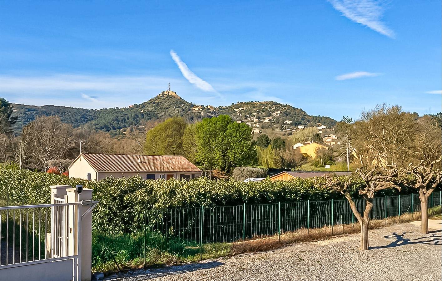 Charmant appartement 1 chambre avec piscine et jardin près du centre-ville de Sampzon in Sampzon, Ardèche