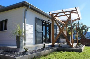 Gîte pour 2 personnes, avec vue et jardin dans Grand-Îlet