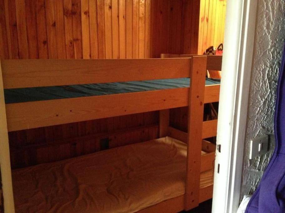 Appartement entier, One-Bedroom Apartment in Auron, Saint-Étienne-de-Tinée