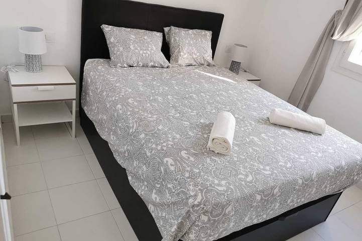 Gîte pour 5 personnes, avec terrasse ainsi que jardin et piscine à Son Parc - 2