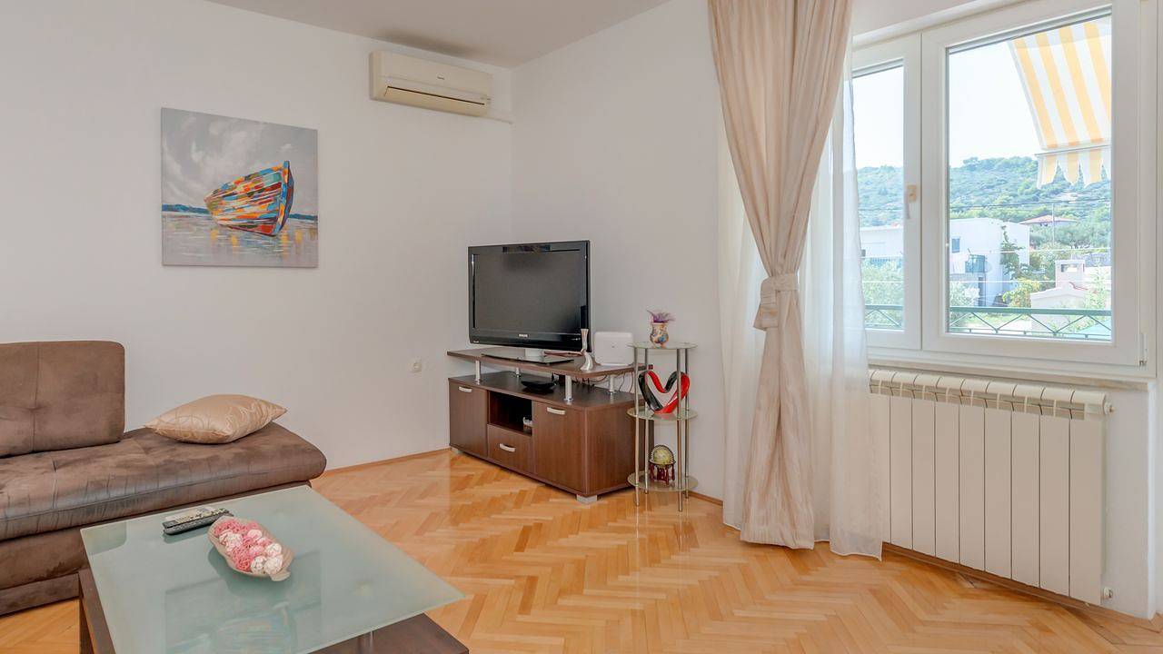Ganze Ferienwohnung, Ferienwohnung für 6 Personen (90 m²) in Slatine in Slatine, Ciovo
