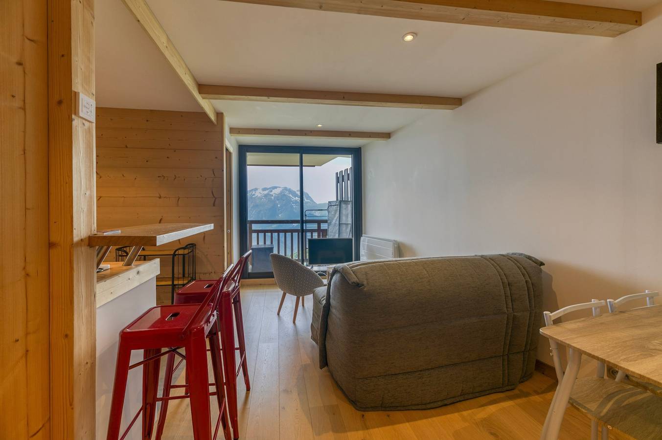 Appartement entier, Appartement 'Alpe D'huez' avec vue sur montagne et balcon in Huez, Parc national des Écrins