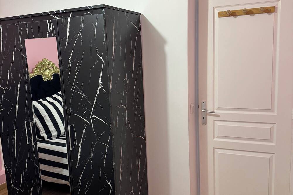 Apartamento entero, Le Mini Versailles in Goussainville, Valle del Oise