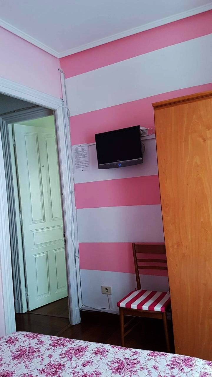 Pension Martinez in Spa-Balneario Jardines de Albia (Bilbao), Bilbao