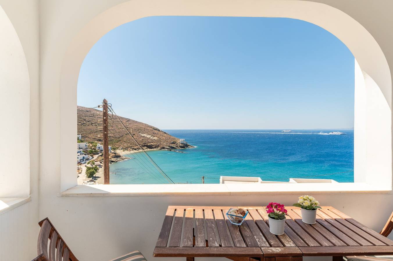 Ferienhaus 'Ammos Tinos' mit Meerblick, Gemeinschaftsterrasse und Wi-Fi in Ormos Isternion, Tínos