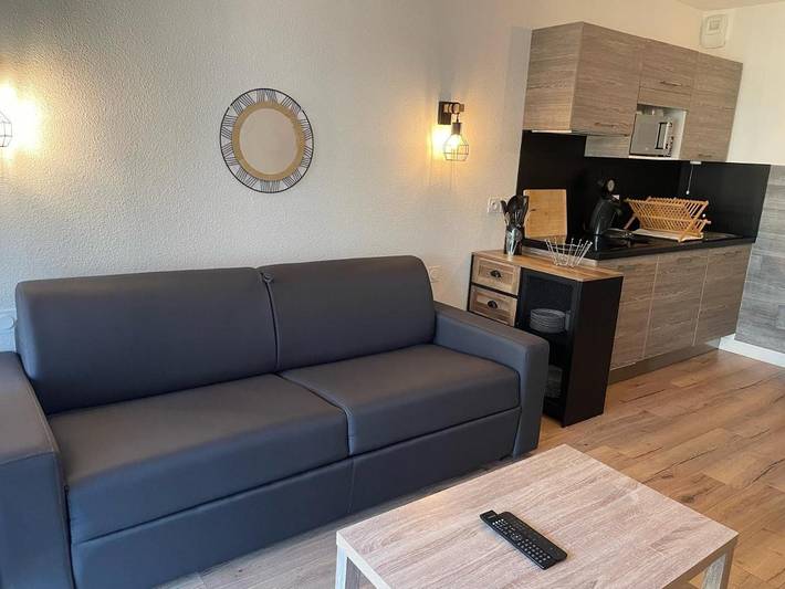 Gîte pour 6 personnes, avec terrasse et piscine dans Office De Tourisme De Mimizan - 2