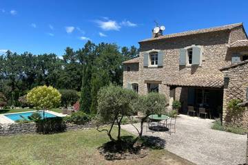 Maison De Vacances pour 12 Personnes dans Robion, Parc naturel régional du Luberon, Photo 4