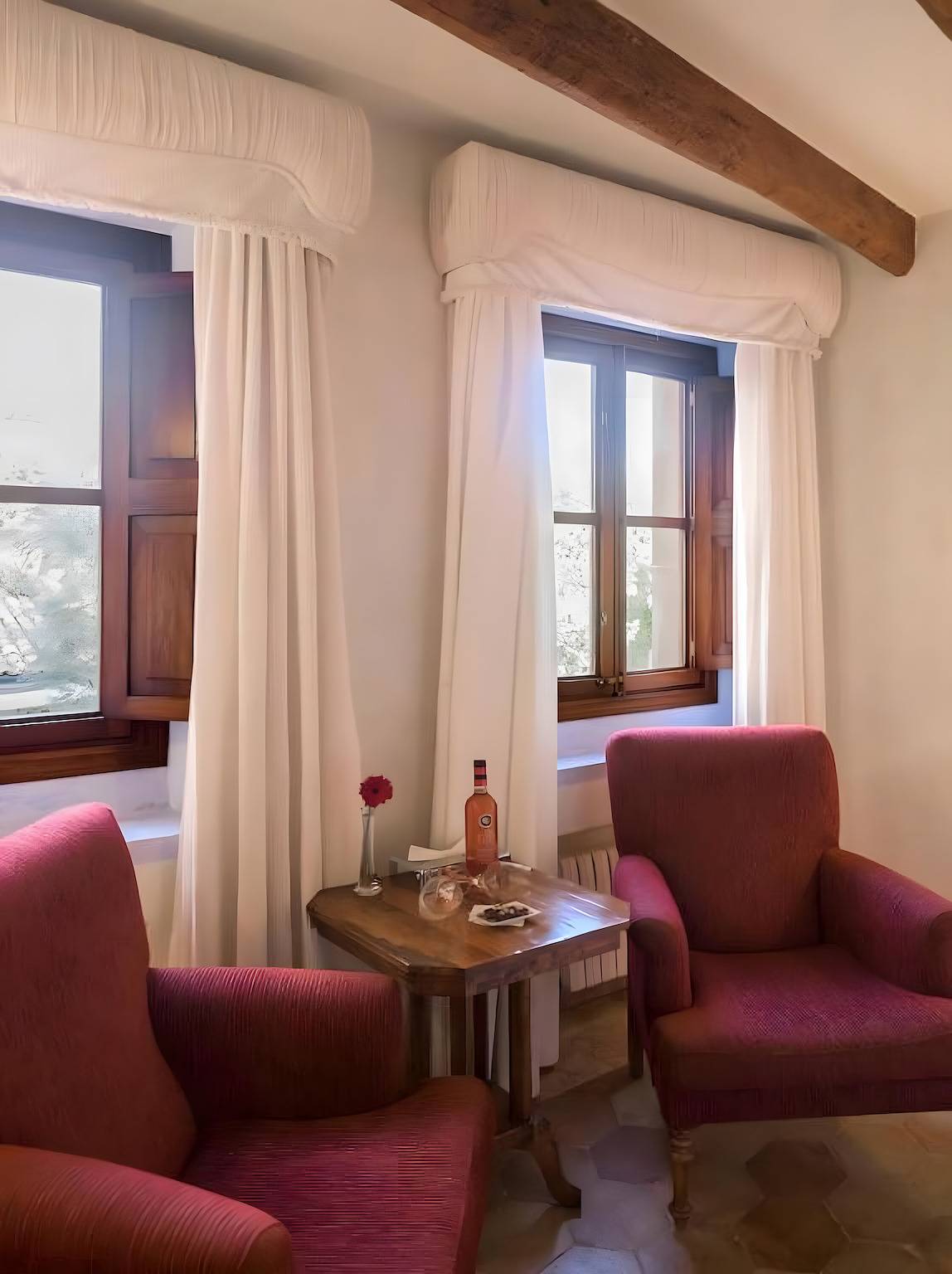 Room 'Doble Superior' with Shared Pool, Shared Terrace and Air Conditioning in Pollença Town, Pollença